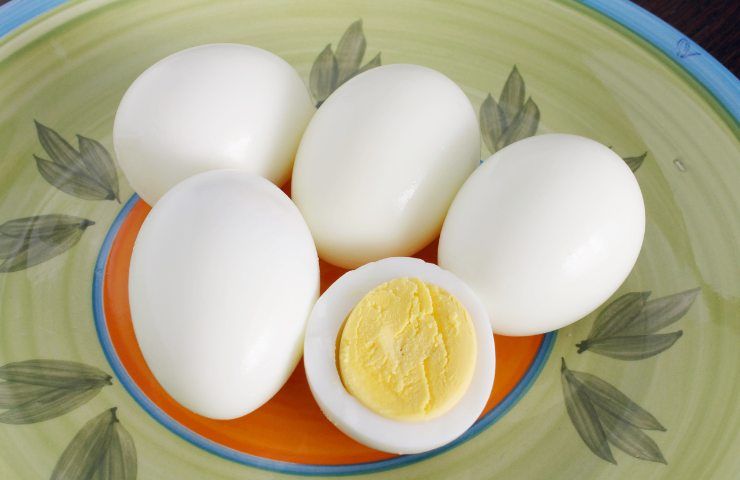 Come conservi le uova sode, attento a possibili contaminazioni