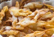 Bastano 10 minuti per chiacchiere di carnevale, la ricetta di mia nonna non si batte, finiscono subito!
