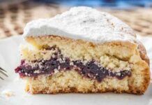Avevo della marmellata in frigo un pò vecchiotta, ho preparato una torta Nua fatta in casa pazzesca, non sono rimaste neanche le briciole