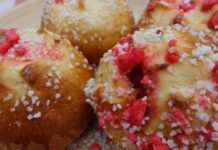 Basta con le solite brioche del bar, falle a casa, ecco l'impasto perfetto e veloce