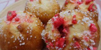 Basta con le solite brioche del bar, falle a casa, ecco l'impasto perfetto e veloce