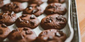 Biscotti al cioccolato imperdibile - RicettaSprint