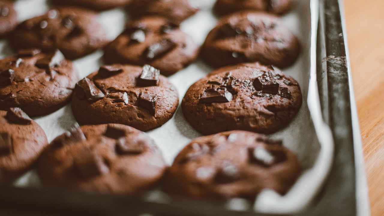 Biscotti al cioccolato imperdibile - RicettaSprint