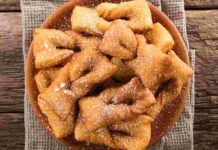 Io quando faccio le chiacchiere ci metto il lievito e dopo che le friggo sembrano delle graffe piccoline, sono buonissime