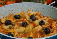 Con meno di 2 euro ti faccio preparare un contorno da urlo, ti bastano finocchi e pomodori metti in padella e servi Con meno di 2 euro ti faccio preparare un contorno da urlo, ti bastano finocchi e pomodori metti in padella e servi con il pane