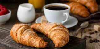 Caffè ad inizio colazione è meglio rispetto al berlo durante? Lo studio