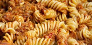 Fusilli con il tonno meno di 300 kcal - RicettaSprint