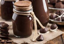 Liquore al cioccolato come regalo per Pasqua - RicettaSprint