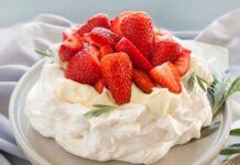 Meringa e fragoline ricetta - RicettaSprint