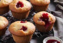 Muffin con cuore morbido alla marmellata - RicettaSprint