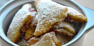 Nel ricettario della nonna ho trovato la ricetta di questi biscotti ripieni di marmellata, quando li proverai li mangerai tutti