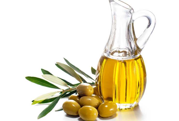 Olio d'oliva rimedio naturale - RicettaSprint