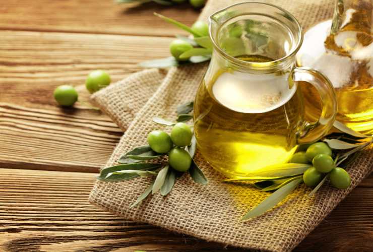 Olio d'oliva rimedio naturale - RicettaSprint