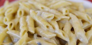 Faccio una pasta in 10 minuti davvero speciale, non puoi non fare la scarpetta è obbligatoria