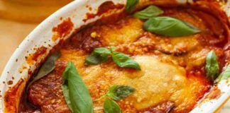Non volevo la solita parmigiana di melanzane, ho aggiunto di testa mia quello che avevo a casa, qua l'hanno messa nei panini tanto era buona!