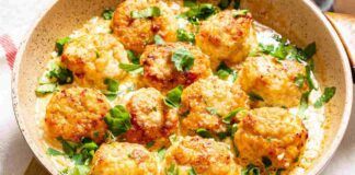 Delle polpette con il salmone i miei figli sono ghiotti, le faccio nella padella e ci metto pure il limone, nemmeno si accorgono che mangiano il pesce