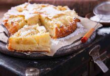 Prendi della frutta matura aggiungila a questo impasto metti in padella e servi un dolce da 150 kcal, salvi la colazione alla tua famiglia