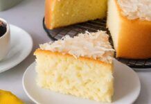 Faccio una torta al cocco leggerissima, la merenda perfetta per tutta la famiglia solo 140 kcal a fetta,