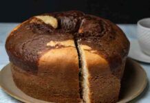 Ciambellone marmorizzato altissimo, faccio esclusivamente la ricetta di mia nonna, che spacca ovviamente, vorrei solo durasse di più! Ciambellone marmorizzato altissimo, faccio esclusivamente la ricetta di mia nonna, che spacca ovviamente, vorrei solo durasse di più!
