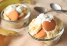 Così buona che a casa mia devo fare la doppia dose quando preparo questa crema: uso i miei biscotti preferiti e delle banane e faccio dei dolci buonissimi