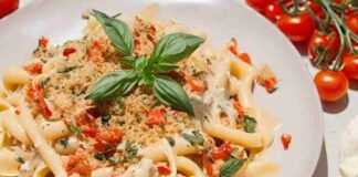 Per pranzo vado semre di corsa preparo la pasta ai 4 pomdorini al gratin, se la litigano ti ho detto tutto