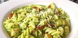 Quando portavo in tavola la pasta con le zucchine avanzava sempre, da quando la faccio così, fanno tutti il bis