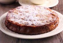 Prendi un pera, una mela e un arancia, fai una torta alla frutta di stagione con solo 180 kcal, sparirà in un attimo