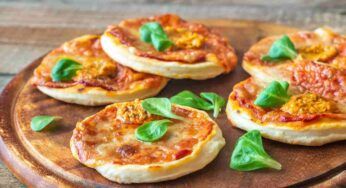 Avevo poco tempo e ho preparato le pizzette per cena solo farina e yogurt, non serve lievito, pronte in 10 minuti