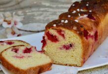 Bastano pochi lamponi surgelati per preparare un dolce anzi un capolavoro provalo a colazione