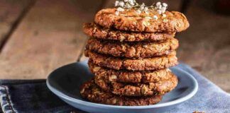 Biscotti cocco e banane, ricetta del dietologo da 60 kcal: buoni e veloci, io li faccio anche appena sveglia ci metto proprio un minuto!