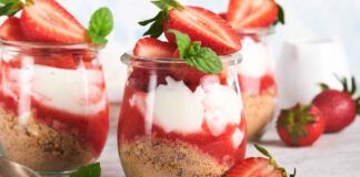 Stasera cheesecake al bicchiere per tutti, approfitto delle prime fragole di stagione - RicettaSprint