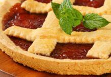 Crostata friabile per colazione, ho usato la marmellata che ho raschiato dal fondo della boccia - RicettaSprint