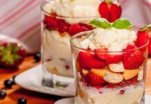 Con delle fragole e mascarpone ti faccio preparare un dessert irresistibile in soli 10 minuti, perfetto per Pasqua