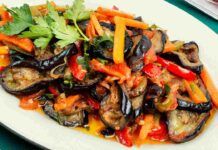 Da quando faccio le verdure fanno tutti il bis, l’insalata oramai non la posso più fare Da quando faccio le verdure così nessuno fa più capricci a tavola, si divorano tutti, fanno pure la scarpetta e non posso essere che felice