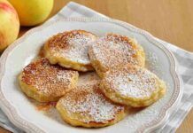 Non avevo le uova, ma ho preparato lo stesso le frittelle di mele in pochi minuti le ho servite a colazione, ho fatto centro