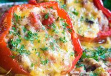 Questi sono i peperoni ripieni più buoni che io abbia mai mangiato: provali anche tu stasera a cena, saranno un successone Peperoni ripieni vegetariani ricettasprint