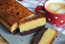 Per la merenda dei miei piccoli ho deciso di preparare questo plumcake super gustoso, no messo una tavoletta di cioccolato nell'impasto, che goduria