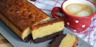 Per la merenda dei miei piccoli ho deciso di preparare questo plumcake super gustoso, no messo una tavoletta di cioccolato nell'impasto, che goduria