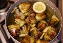 Carciofi a spicchi con aglio e prezzemolo