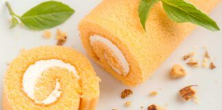 Rotolino di pan di Spagna all'arancia - RicettaSprint