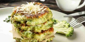 Se ti avanzano dei broccoli e vuoi fare una cenetta veloce, prepara le frittelle, la cena che i piccoli adorano