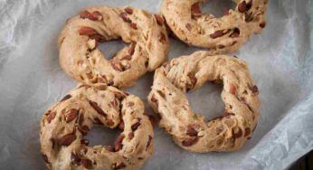 Ti insegno la ricetta dei veri taralli sugna e pepe, l’ho presa dal ricettario di mia nonna, lei è una napoletana ad hoc