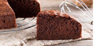 Torta al cioccolato morbida per la colazione - RicettaSprint
