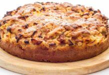 Basta avere un uovo e un bicchiere di latte nel frigo per preparare una torta deliziosa in 5 minuti, la facciamo nella padella!
