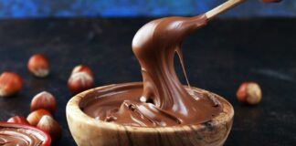 Da quando la faccio a casa la nutella, al supermercato non la compro più, mi costa meno ed è genuina!