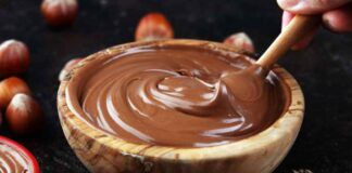 Mettiti comoda e gustati finalmente la nutella: oggi la facciamo light così la mangi senza sensi di colpa