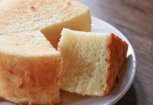 Torta tenera al cocco: solo 150 kcal per una merenda che si scioglie in bocca anche se non c'è il burro