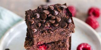 Oggi preparo un dolce strepitoso unendo il cioccolato ai lamponi, un morso tira davvero l'altro - RicettaSprint