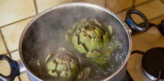 Dei carciofi bolliti non butto via nulla nemmeno l'acqua, ti farà subito diventare magrissima - RicettaSprint