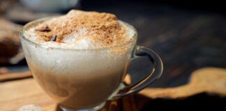 La ricetta per preparare il chai latte come fanno in India